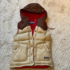 Patagonia Beige and Chocolate Hooded Vest